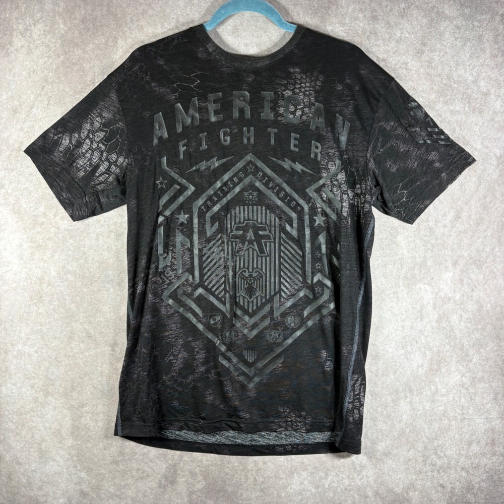 American Fighter T Shirt Mens‎ L Black Training Grunge Street Buckle MMA Burnout